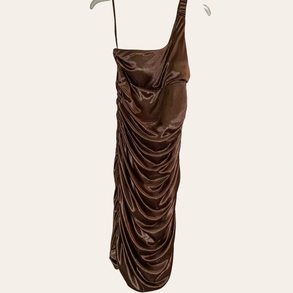 Poly 👗One Shoulder  Brown Copper Color Dress - Picture 8 of 8